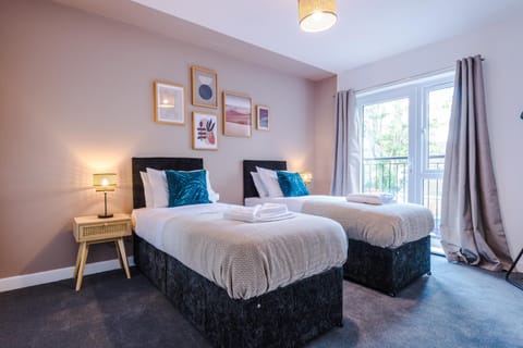 Formby Village Apartments By Greenstay Serviced Accommodation - Perfect For SHORT & LONG STAYS - Couples, Friends, Families & Business Travellers All Welcome - Dog Friendly - 7 Apartment in West Lancashire District