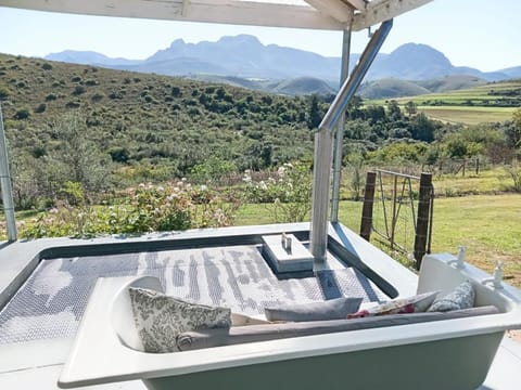 Natural landscape, Hot Tub, Mountain view, Swimming pool