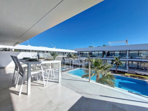 View (from property/room), Balcony/Terrace