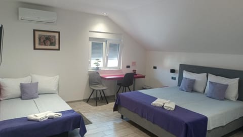 Bed, Photo of the whole room, Bedroom, towels, air conditioner