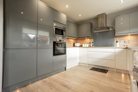 Tidy 3 bedroom property within St Andrews. Apartment in Saint Andrews