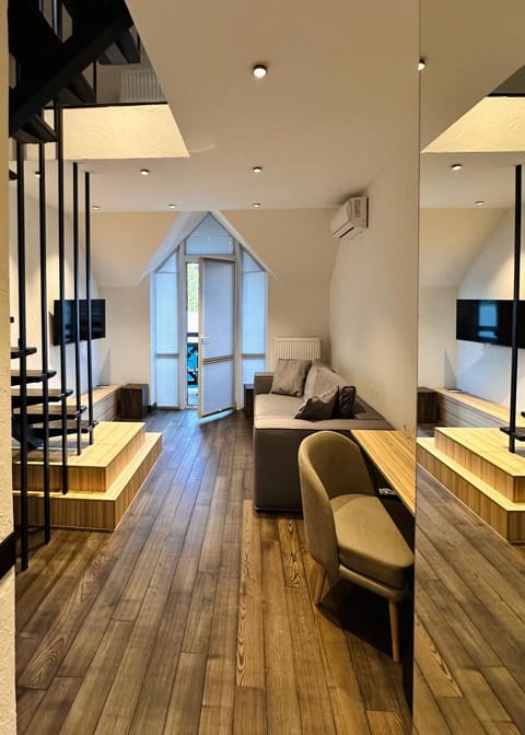 TV and multimedia, Balcony/Terrace, Living room
