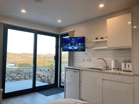 TV and multimedia, View (from property/room), View (from property/room), Kitchen or kitchenette, Garden view, Garden view, Mountain view, Mountain view, Sea view, Sea view, kitchen, kitchen