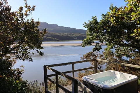 Hot Tub, Balcony/Terrace, Mountain view, River view, Sunset