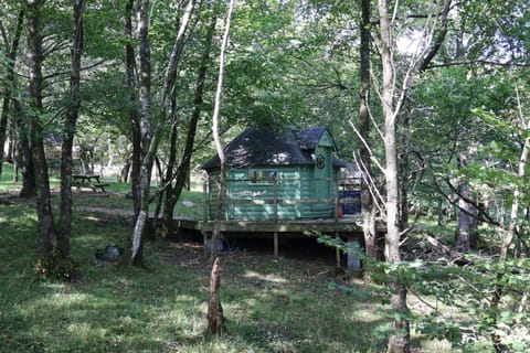 Property building, Natural landscape, Balcony/Terrace, Seating area