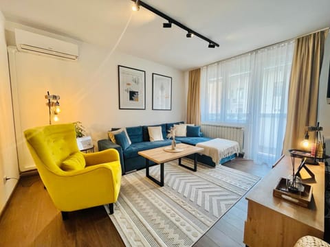 Day, TV and multimedia, Balcony/Terrace, Living room, Photo of the whole room, Seating area, air conditioner