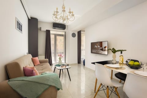 TV and multimedia, Living room, Dining area