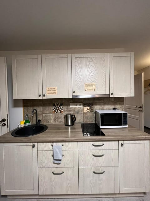 Communal lounge/ TV room, Communal kitchen