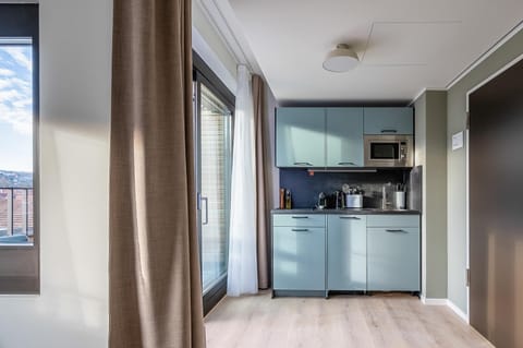 Coffee/tea facilities, Kitchen or kitchenette