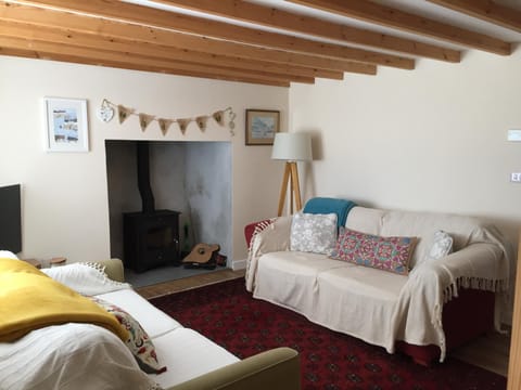 Sandy cottage, nr Eden & beaches House in Saint Austell