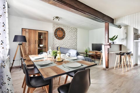 TV and multimedia, Living room, Dining area