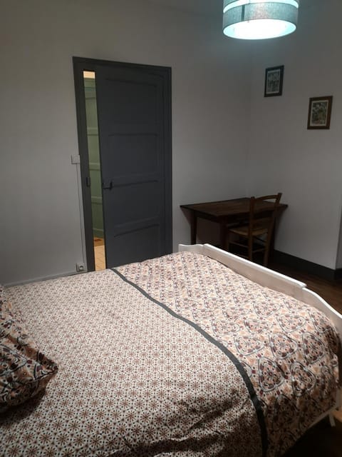 Les Maufrais House in Centre-Val de Loire