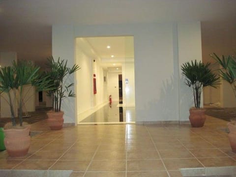 Facade/entrance, elevator