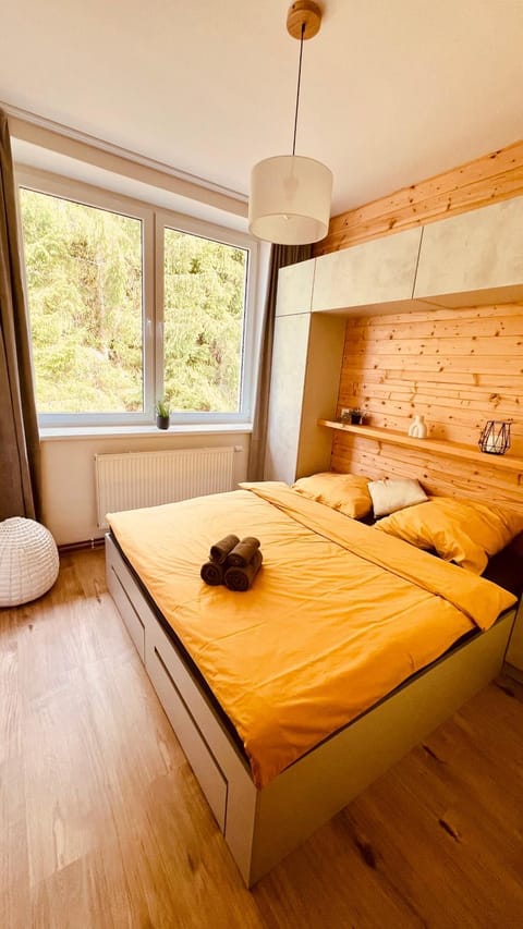 Bed, View (from property/room), Photo of the whole room, Bedroom, internet, towels, wardrobe