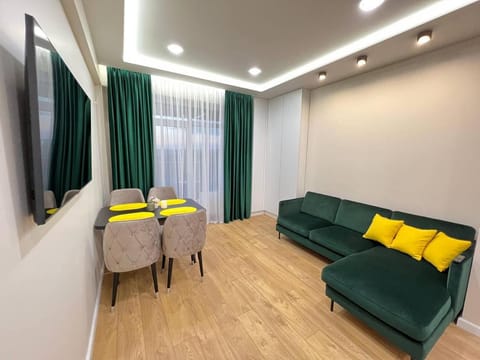 TV and multimedia, Living room, Dining area