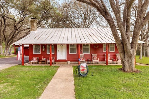 River Road Retreat House in New Braunfels