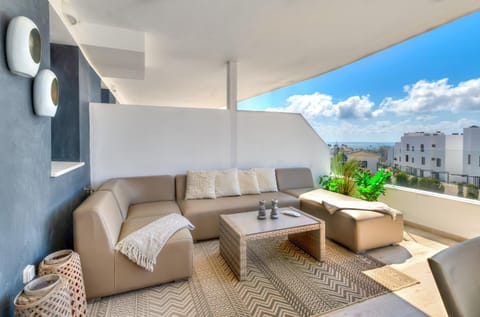 View (from property/room), Balcony/Terrace, Seating area