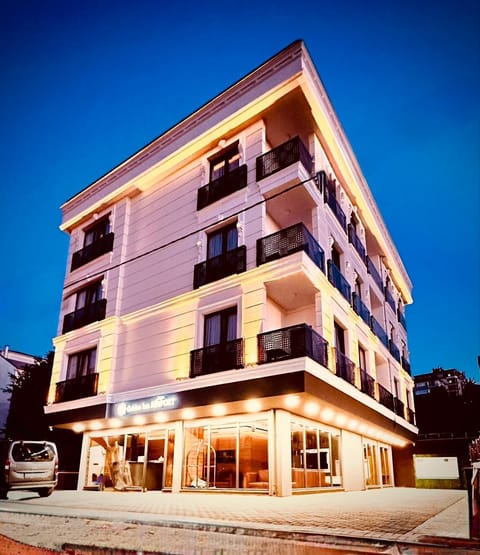 Property building, Day, Night, Location, Parking