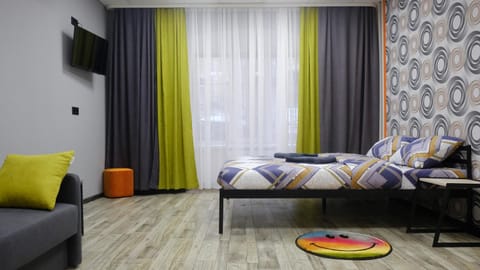 Bed, TV and multimedia, Photo of the whole room, Bedroom
