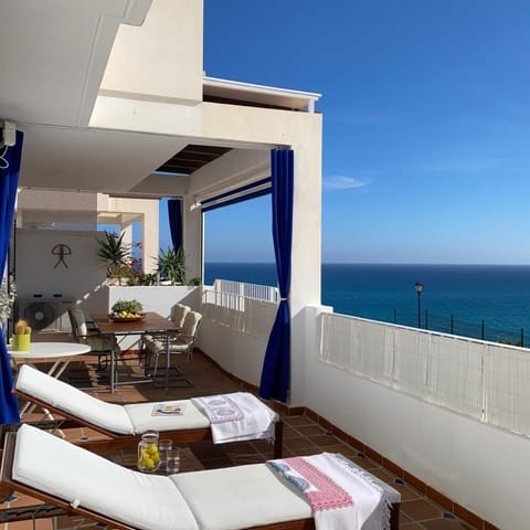 Day, View (from property/room), Balcony/Terrace, Seating area, Sea view, sunbed