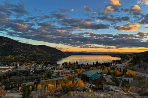 The Golden Moose Chalet House in Grand Lake