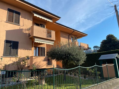 Property building, Facade/entrance, Garden view