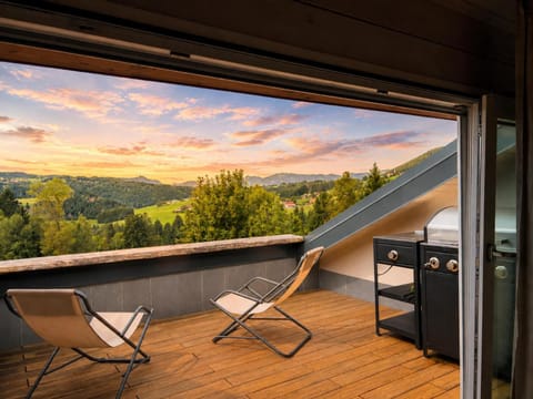 Day, Natural landscape, View (from property/room), Balcony/Terrace, Mountain view