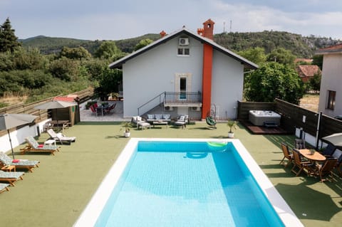 Property building, Swimming pool