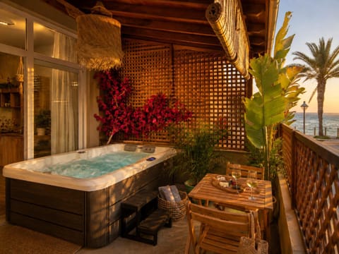 Natural landscape, Hot Tub, Sea view, Sunrise
