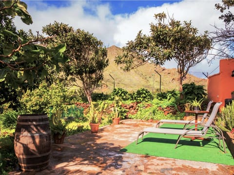 Natural landscape, Garden, Garden, Garden view, Mountain view, sunbed