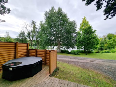 Property building, Fishing, Hot Tub, Hot Tub