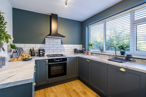 Kitchen or kitchenette, dishwasher, minibar, pet friendly, stove, toaster