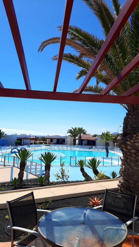 View (from property/room), Garden view, Pool view
