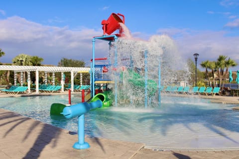 Swimming pool, Swimming pool