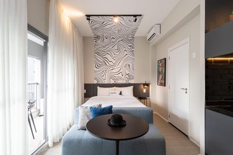 Bed, Photo of the whole room, Decorative detail, Bedroom