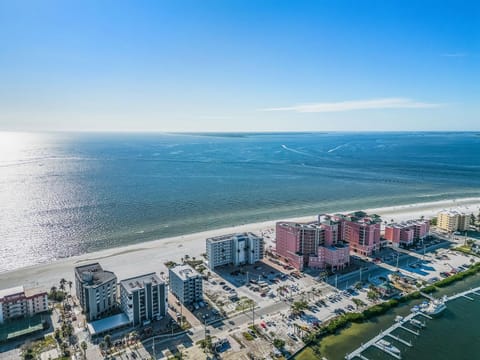 Property building, Bird's eye view, Beach