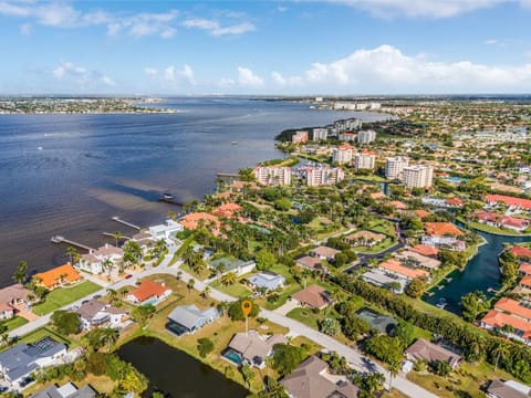 Beautiful Private Pool Home In-between Fort Myers Beach and Sanibel Island home House in Iona