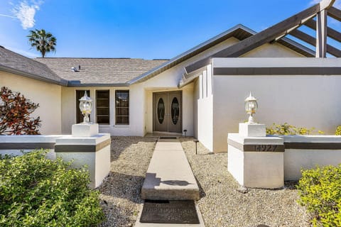 Beautiful Private Pool Home In-between Fort Myers Beach and Sanibel Island home House in Iona