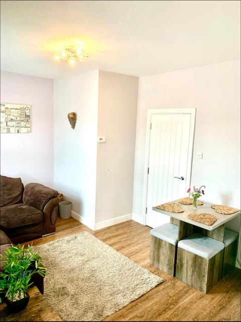 Poppys Place and Busters Barn Apartment in Wales