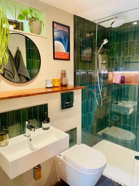 Shower, Bathroom