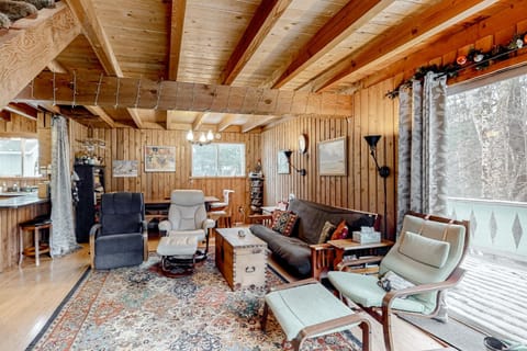 Mowing Way Retreat House in Wilmington