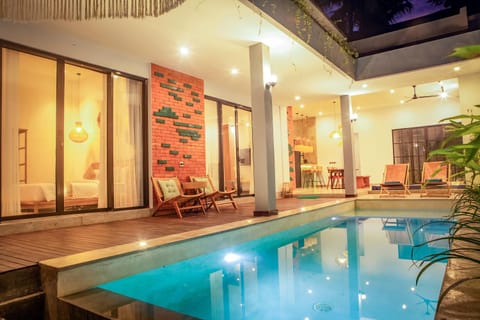 Seating area, Pool view, Swimming pool, Swimming pool, sunbed