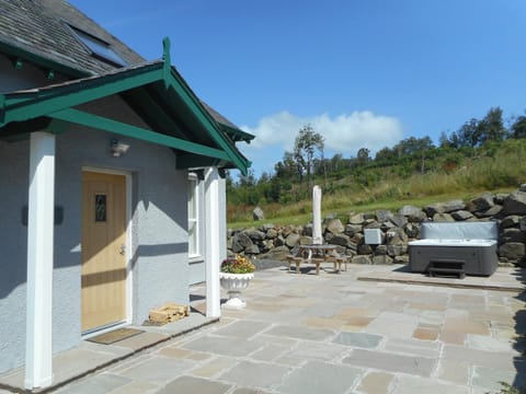 Property building, Patio, Hot Tub