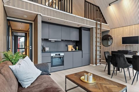 TV and multimedia, Coffee/tea facilities, Kitchen or kitchenette, Living room, Seating area, Dining area, dishwasher, oven, stove, kitchen