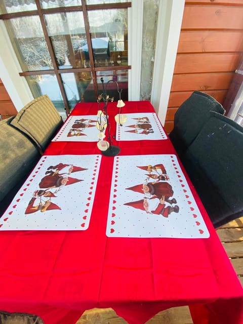 Countryside riverside cabin for both winter and summer Cabin in Uusimaa