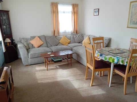 Glen Dhoo Country Cottages - Meadowview Bungalow Apartment in Isle of Man