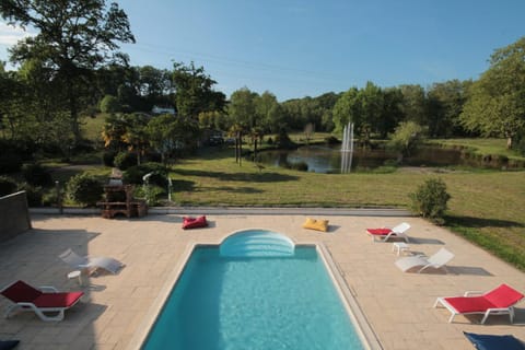 Day, Garden, Garden view, Pool view, Swimming pool, sunbed