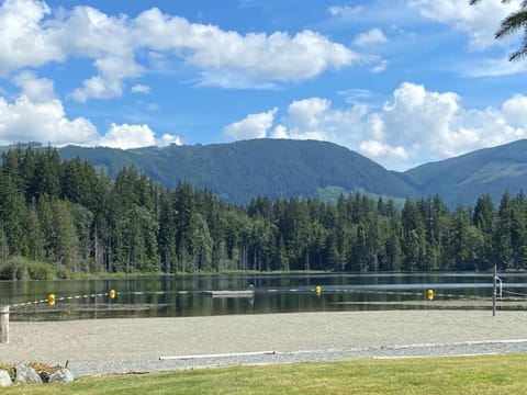 Beaver Lake Resort Site #36 Campground/
RV Resort in Lake Cowichan