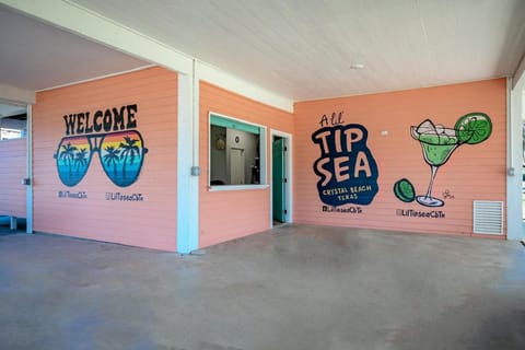 A Lil' Tipsea home House in Bolivar Peninsula