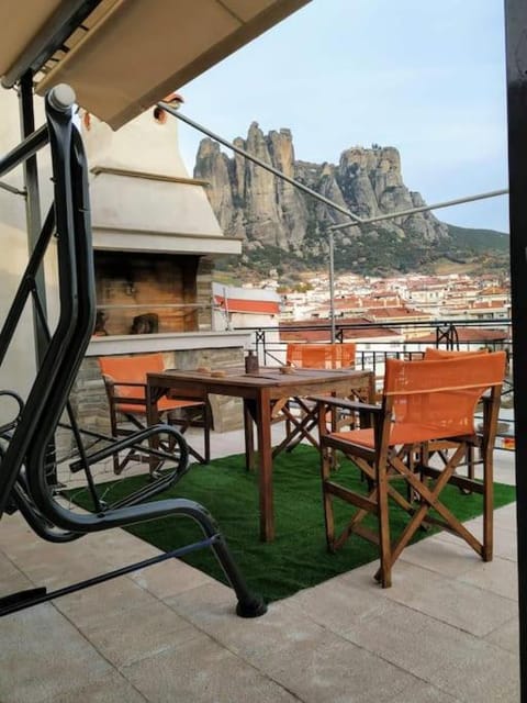 Best view of Meteora in ''Stavros home'' Apartment in Kalabaka